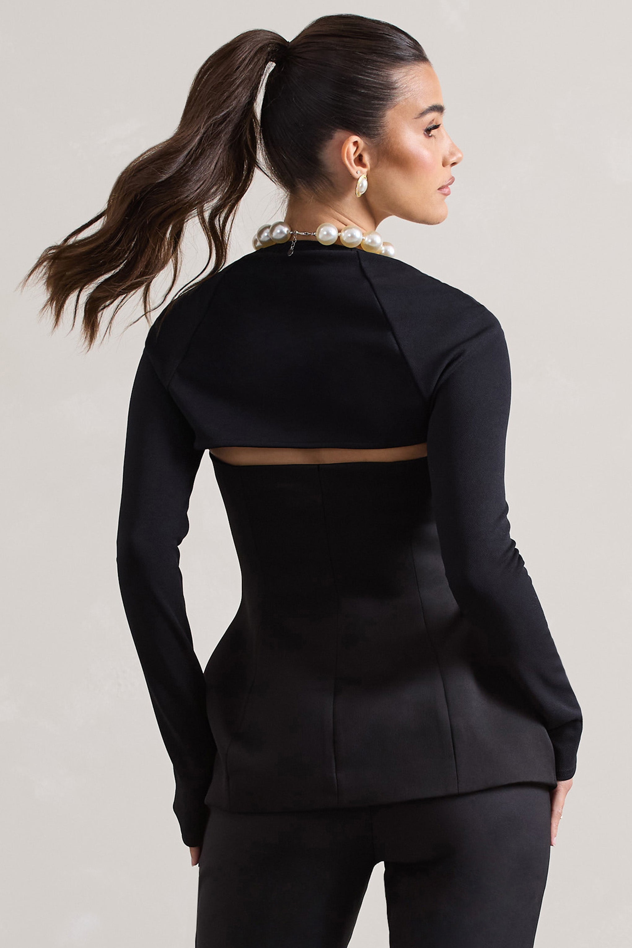 Black Long-Sleeve Shrug