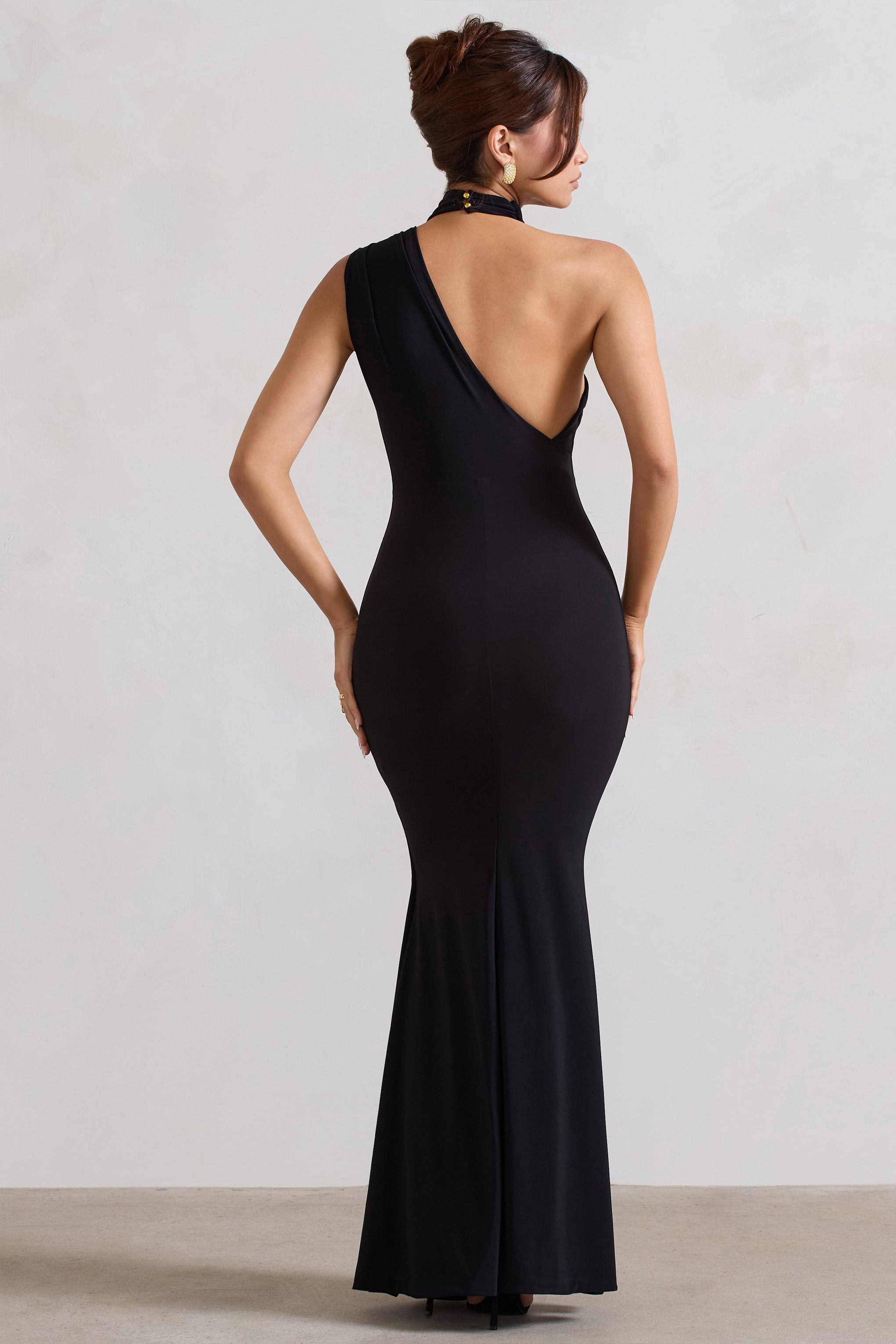 WB_HR_CL128395002-CapucineBlackOneShoulderDrapedMaxiDress11