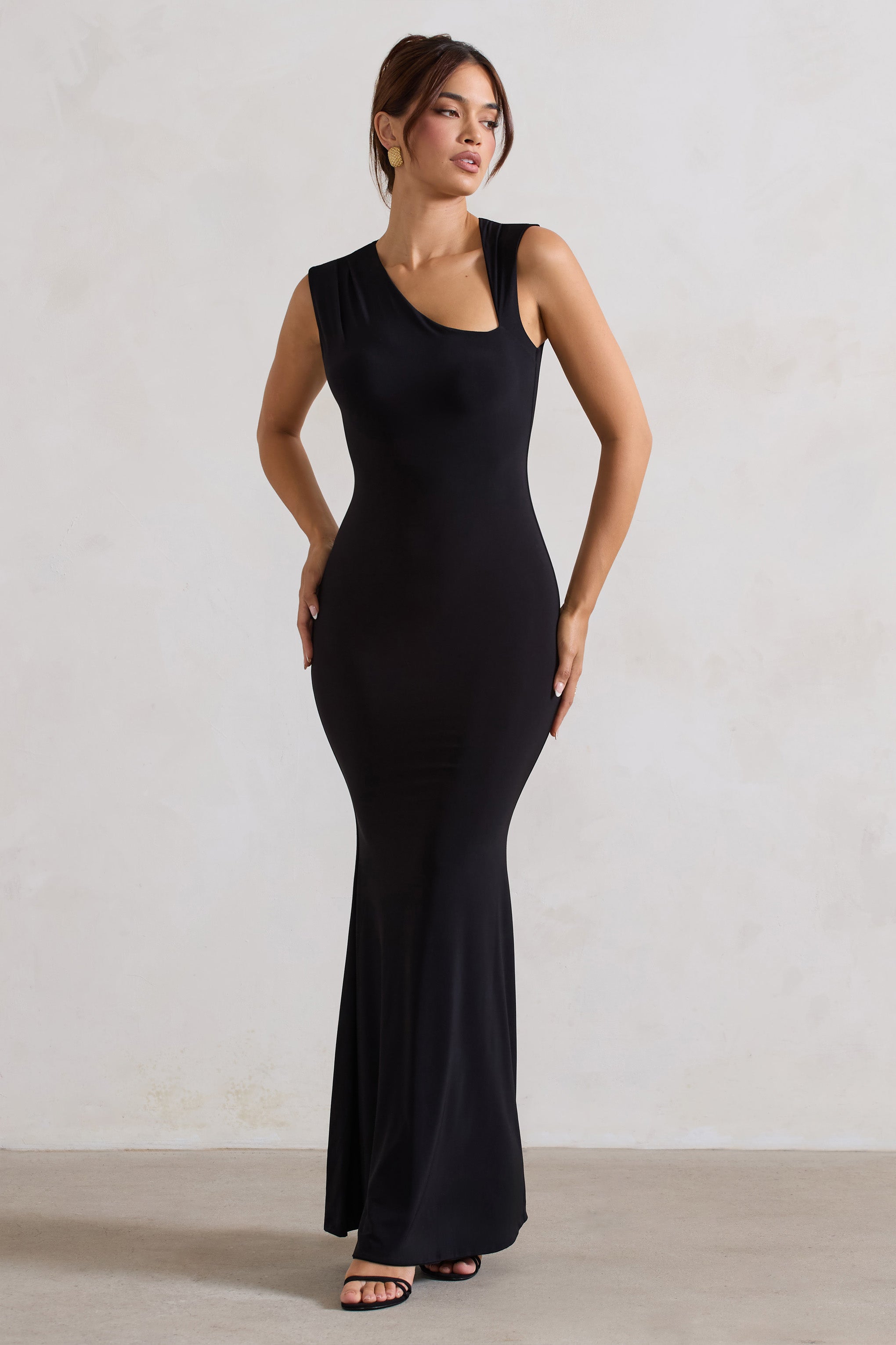 WB_HR_CL129786002-BehindTheScenesBlackSleevelessCut-OutMaxiDress1