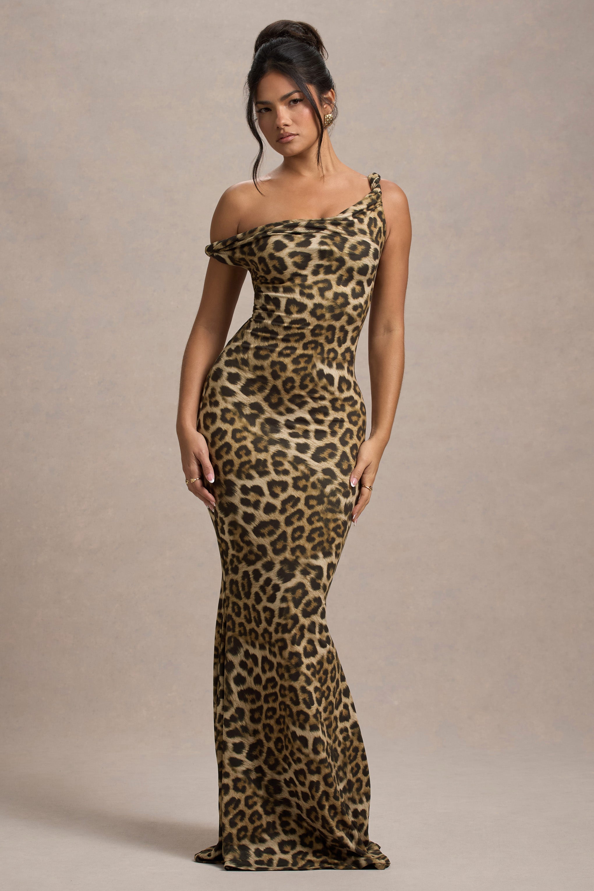 WB_HR_CL134931027-LitaLeopardPrintTwistedAsymmetricMaxiDress3
