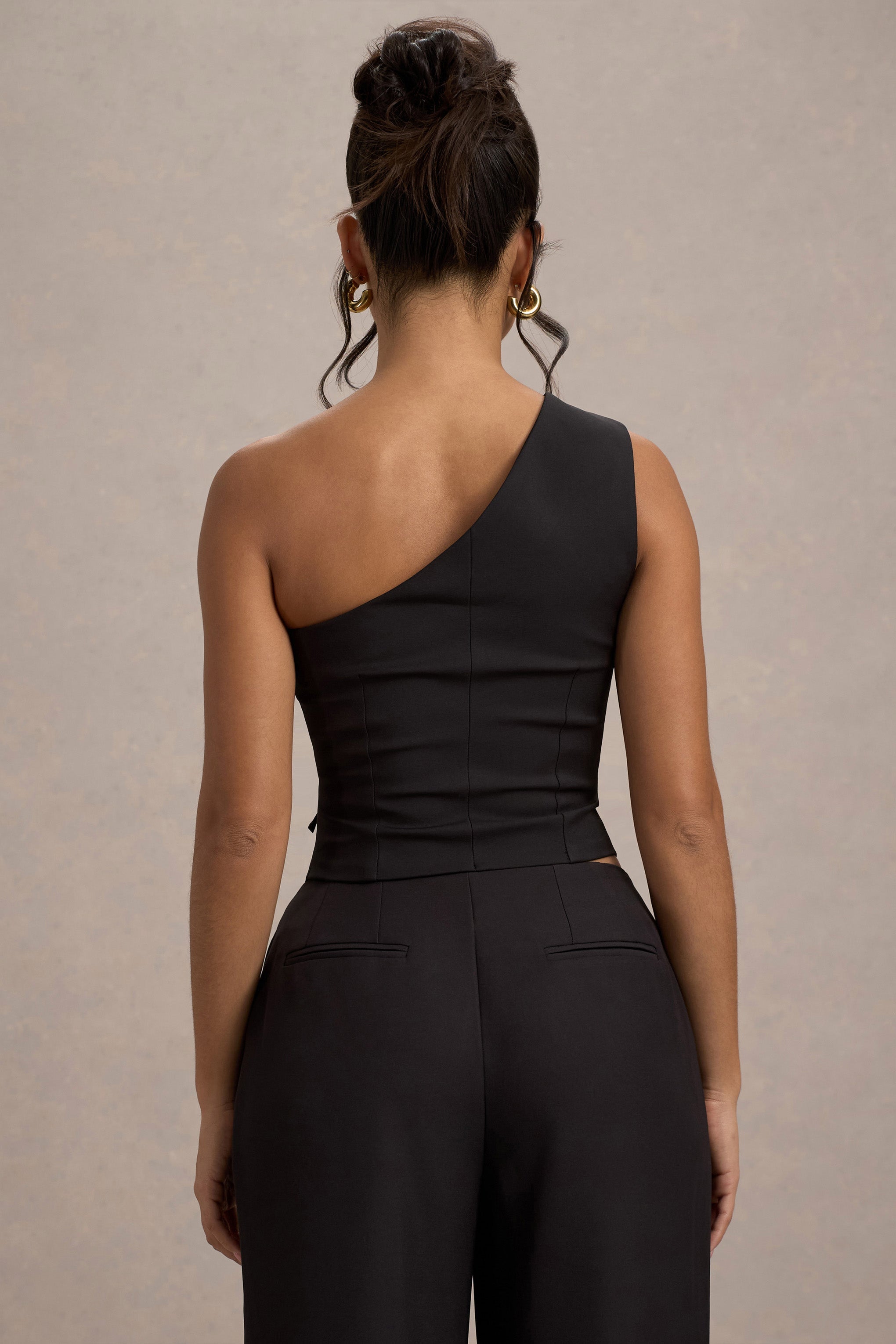 WB_HR_CL134935002-LeliaBlackOneShoulderTailoredTopWithBows_HR_CL134879002-GalileaBlackPlisseWide-LegTrousers10_e078c3c8-67cb-4518-a8e1-3a925e7e2574
